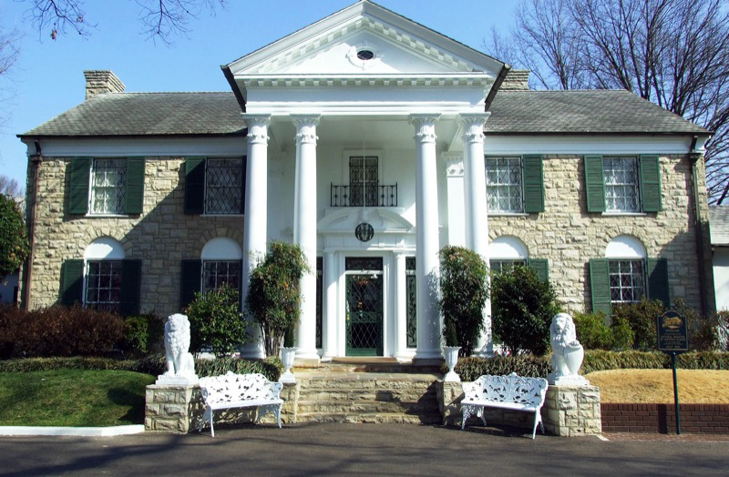 Visit Graceland: The Home of Elvis Presley